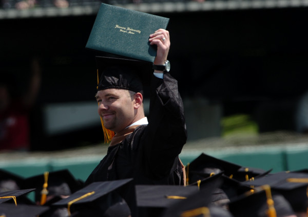 Job gap widens between college, high school grads