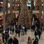 Retailers Slash Holiday Season Hiring As E-Commerce Takes Toll