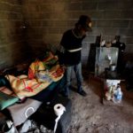 Checks for free: a Mexican plan to combat poverty