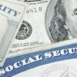 Social Security: 4 Great Reasons to File for Benefits at 70