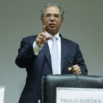 Guedes compares aid of R $ 600 to US $ 1,200 paid by the US government