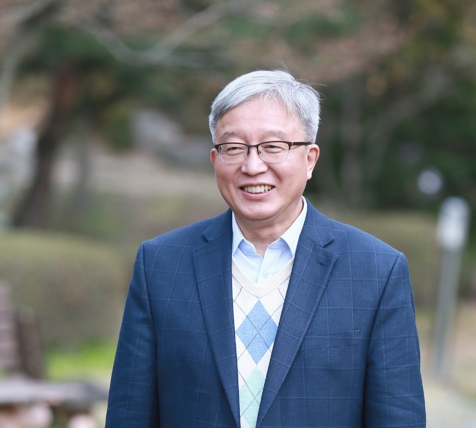 [Herald Interview] Sketch of universal basic income society under Lee Jae-myung