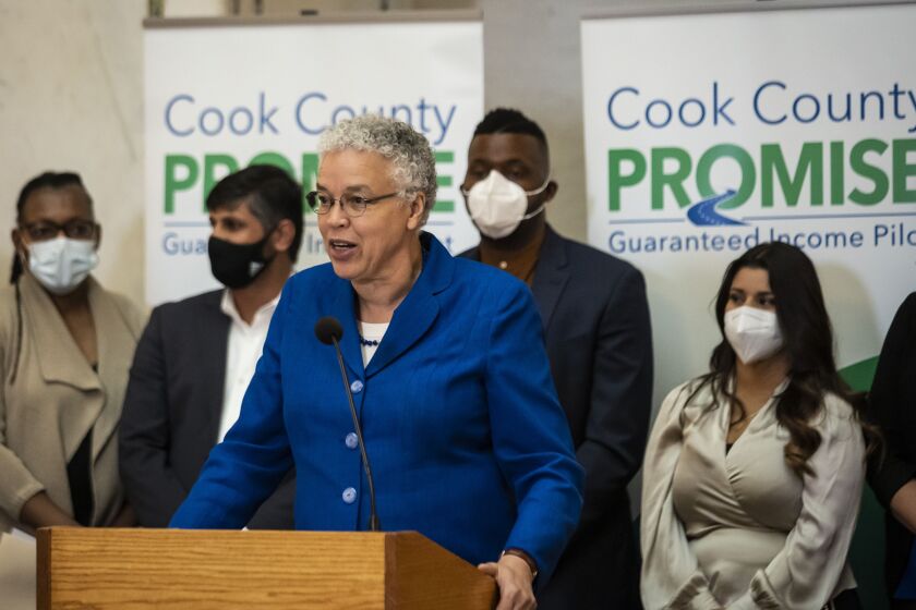 Cook County launches guaranteed income pilot program; thousands of residents to get $500 a month for 2 years
